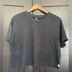 Vuori Energy Tee in Black Heather